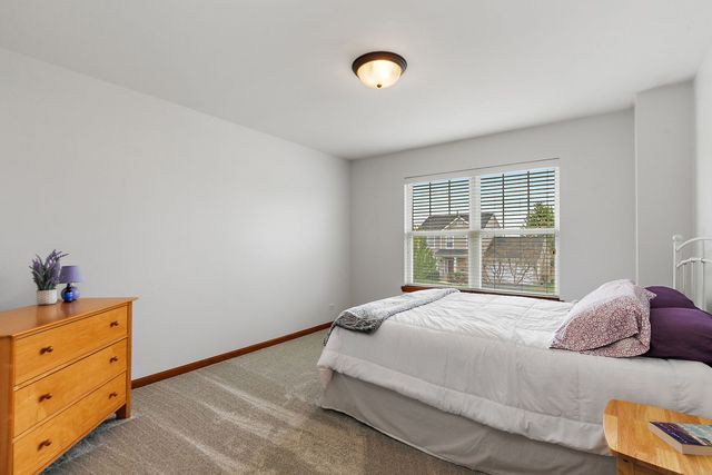 811 Singing Hills Drive, Volo, IL 60073