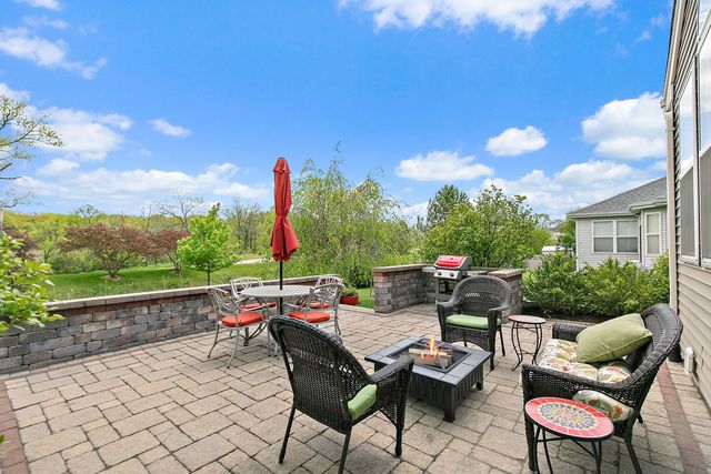 811 Singing Hills Drive, Volo, IL 60073