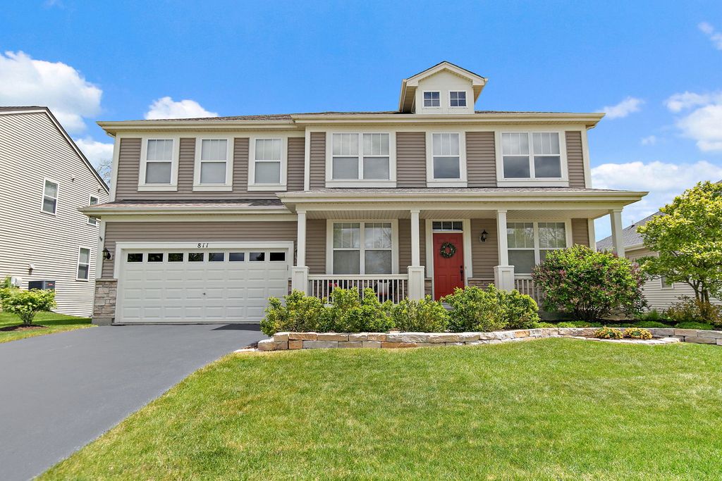 811 Singing Hills Drive, Volo, IL 60073