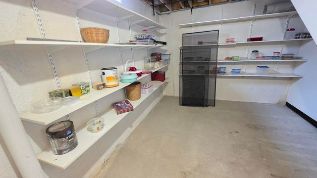 34565 Ann Arbor Trail, Livonia City, MI 48150