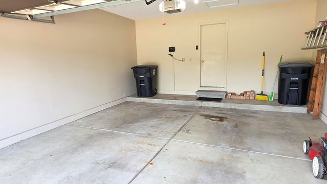 34565 Ann Arbor Trail, Livonia City, MI 48150