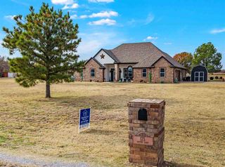 175 NW Austin Ln, Cache, OK 73527