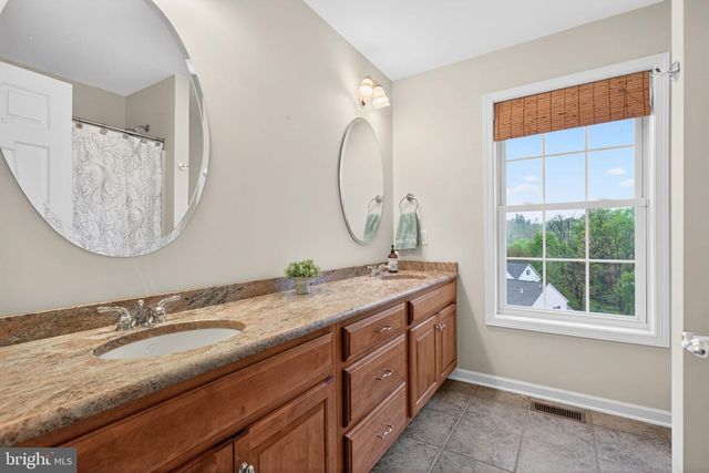 5140 JENNIFER CIR, Mechanicsburg, PA 17050