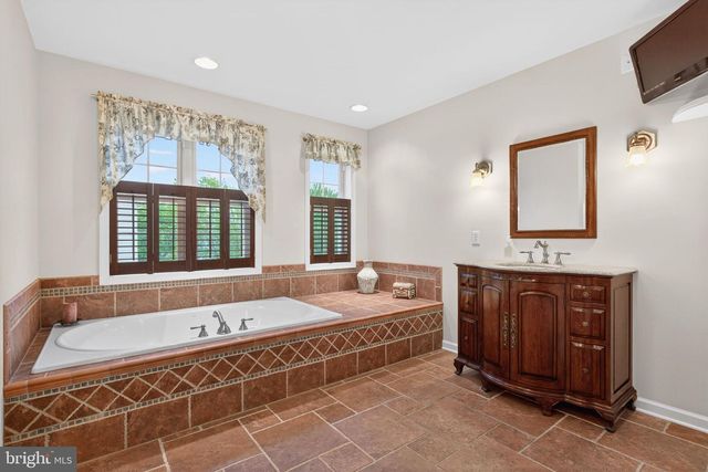 5140 JENNIFER CIR, Mechanicsburg, PA 17050