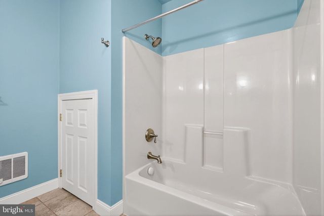 5140 JENNIFER CIR, Mechanicsburg, PA 17050