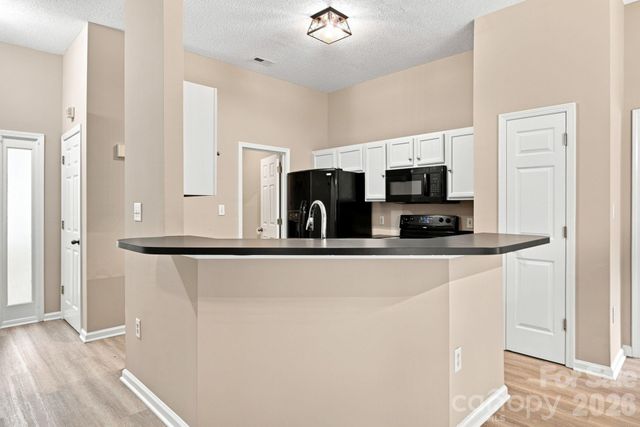 7632 Free Bird Avenue, Charlotte, NC 28216