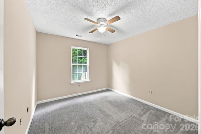 7632 Free Bird Avenue, Charlotte, NC 28216