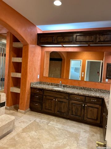 628 ira lee, San Antonio, TX 78218