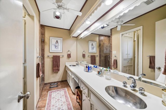 1926 Twin Springs, Kingwood, TX 77339