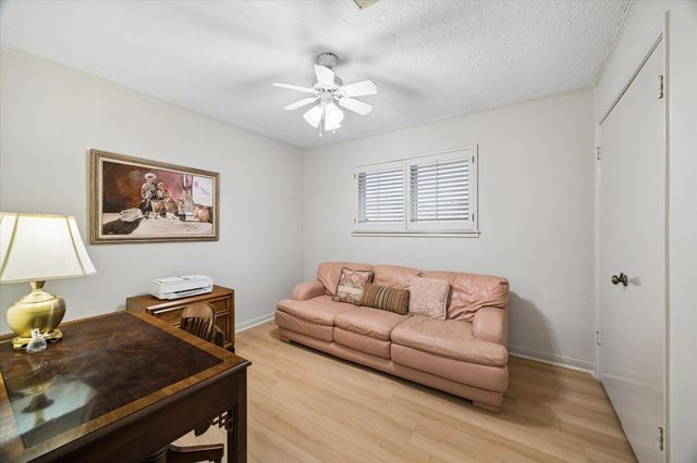 1926 Twin Springs, Kingwood, TX 77339