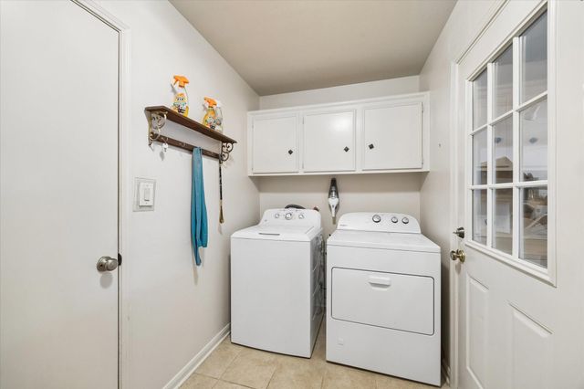 1926 Twin Springs, Kingwood, TX 77339