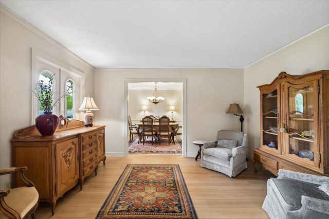 1926 Twin Springs, Kingwood, TX 77339
