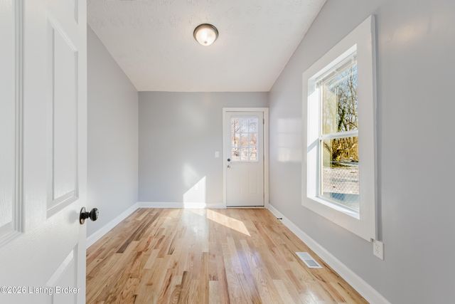 2639 Greenwood Ave, Louisville, KY 40211