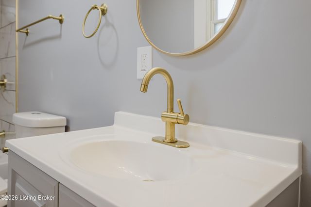 2639 Greenwood Ave, Louisville, KY 40211