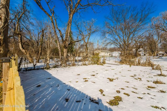 2639 Greenwood Ave, Louisville, KY 40211