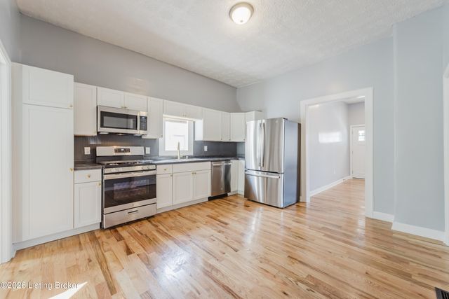 2639 Greenwood Ave, Louisville, KY 40211