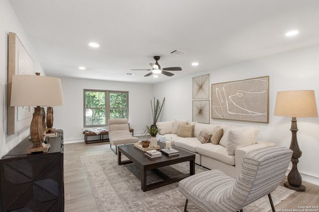 123 E Brandon Dr, San Antonio, TX 78209