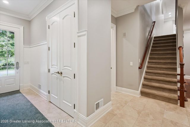 2471 Overglen Court, East Lansing, MI 48823