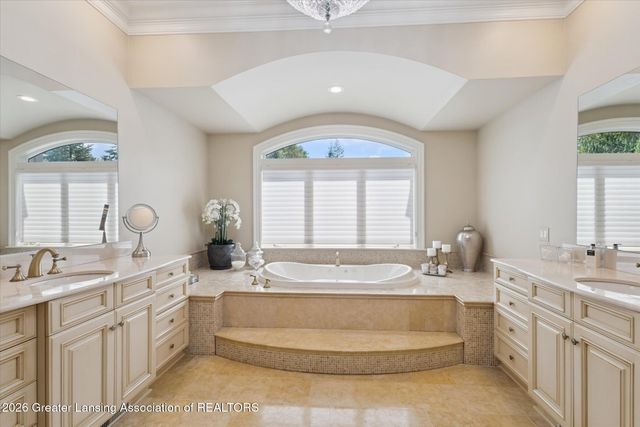 2471 Overglen Court, East Lansing, MI 48823
