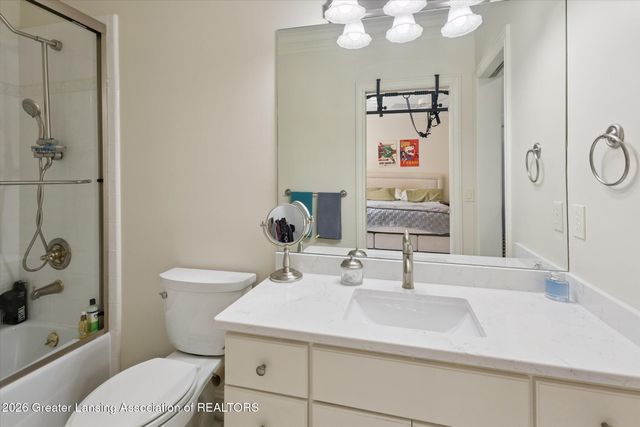 2471 Overglen Court, East Lansing, MI 48823