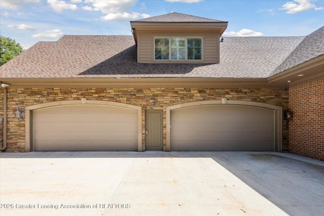 2471 Overglen Court, East Lansing, MI 48823
