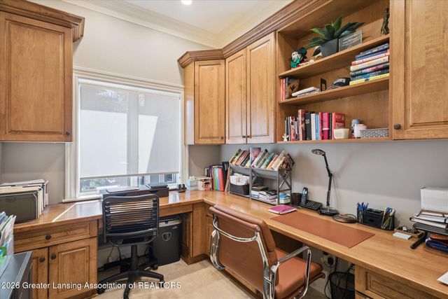 2471 Overglen Court, East Lansing, MI 48823