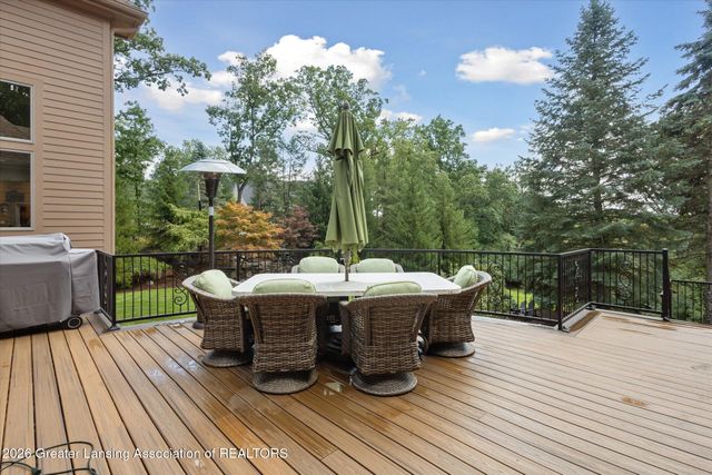 2471 Overglen Court, East Lansing, MI 48823