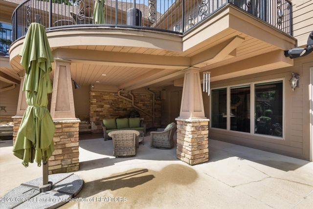 2471 Overglen Court, East Lansing, MI 48823