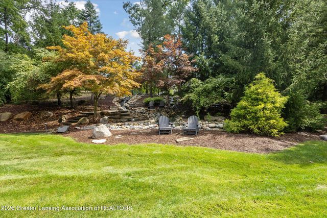 2471 Overglen Court, East Lansing, MI 48823