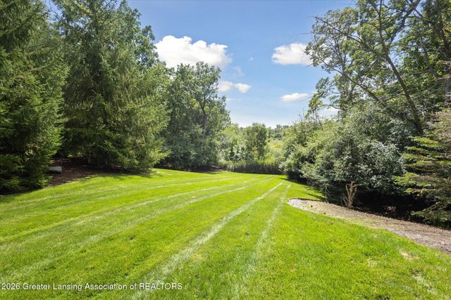 2471 Overglen Court, East Lansing, MI 48823