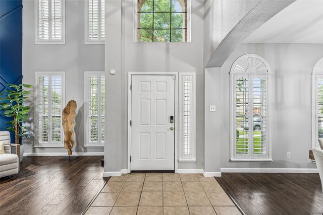 5625 Westwood Lane, The Colony, TX 75056