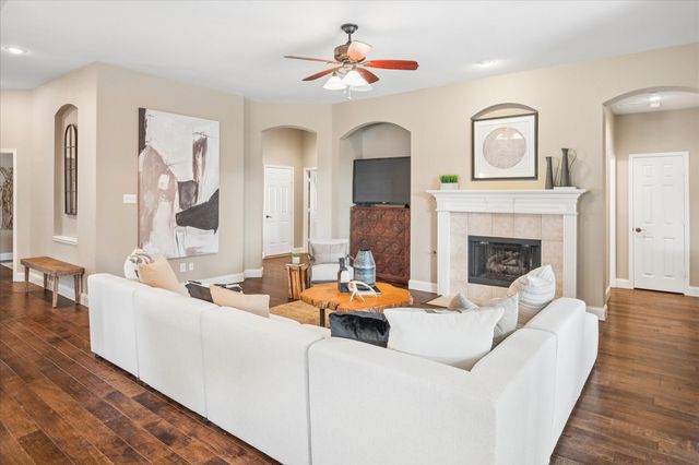 6120 Laurel Crest Lane, Sachse, TX 75048