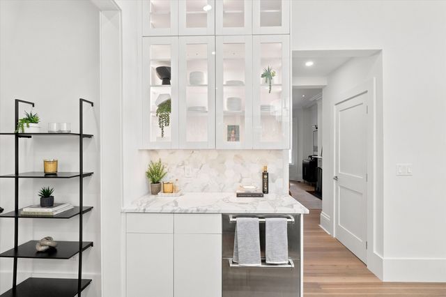 320 Shawmut Ave 1, Boston, MA 02118