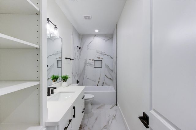 5831 Outer Banks Street, Houston, TX 77091