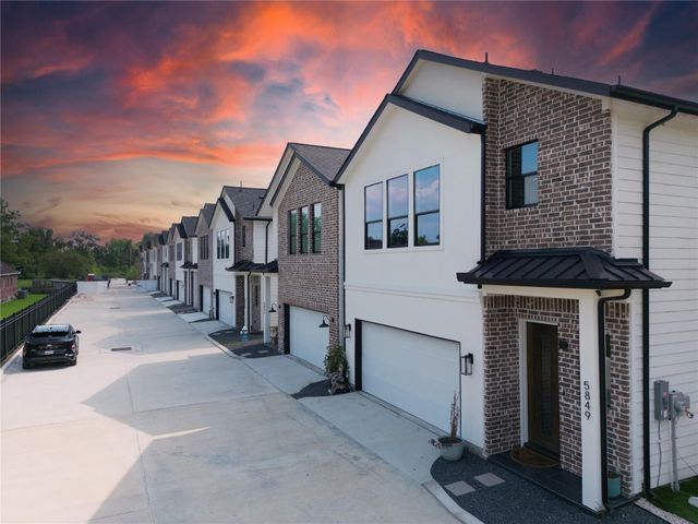 5831 Outer Banks Street, Houston, TX 77091