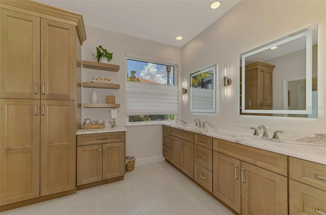 13987 SIENA LOOP, Bradenton, FL 34202