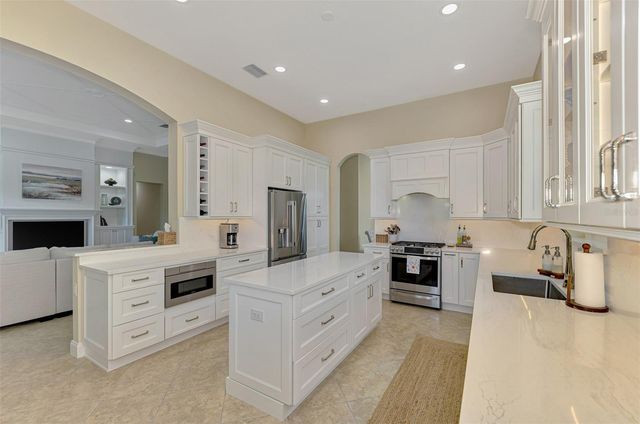 13987 SIENA LOOP, Bradenton, FL 34202