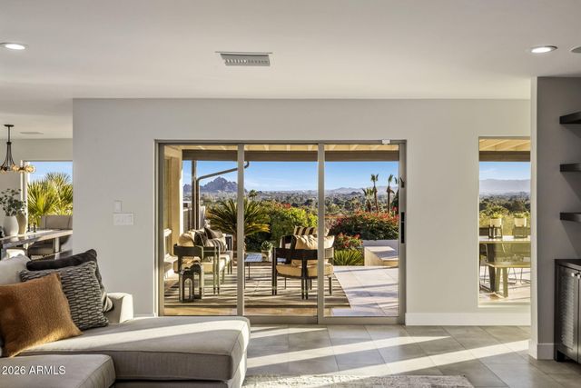 5518 E ROCKRIDGE Road, Phoenix, AZ 85018