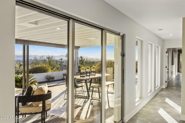 5518 E ROCKRIDGE Road, Phoenix, AZ 85018