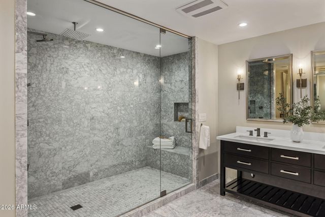 5518 E ROCKRIDGE Road, Phoenix, AZ 85018