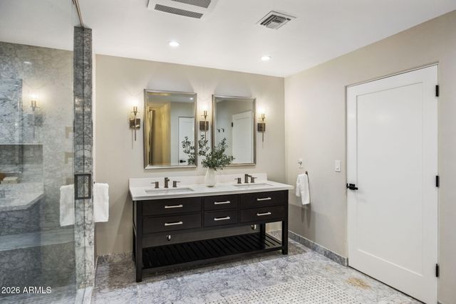 5518 E ROCKRIDGE Road, Phoenix, AZ 85018