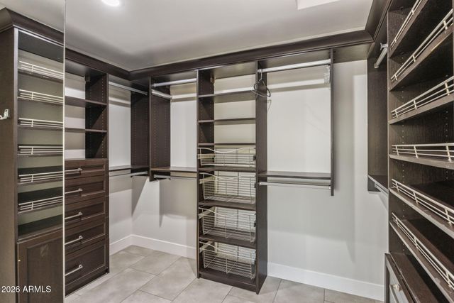 5518 E ROCKRIDGE Road, Phoenix, AZ 85018