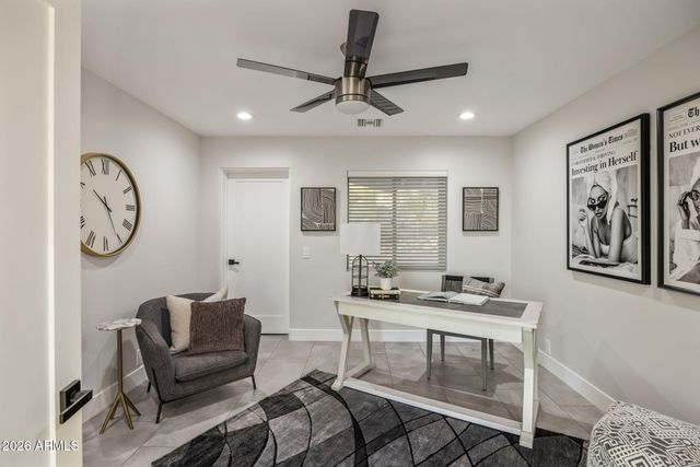 5518 E ROCKRIDGE Road, Phoenix, AZ 85018