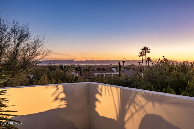 5518 E ROCKRIDGE Road, Phoenix, AZ 85018