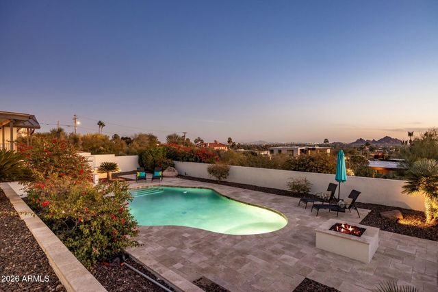 5518 E ROCKRIDGE Road, Phoenix, AZ 85018