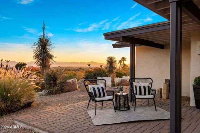 5518 E ROCKRIDGE Road, Phoenix, AZ 85018