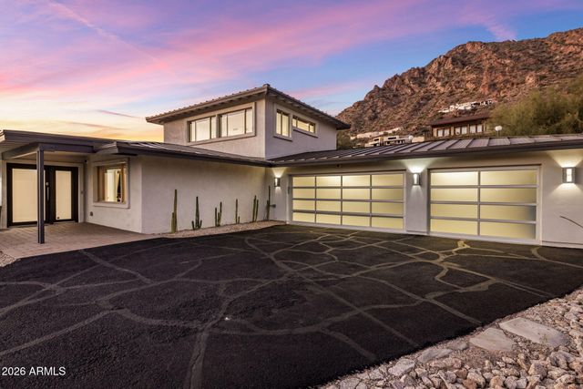 5518 E ROCKRIDGE Road, Phoenix, AZ 85018