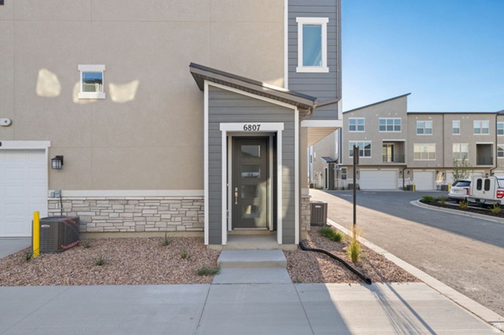 6807 W HEART ROCK LN #288, Herriman, UT 84096 — exterior