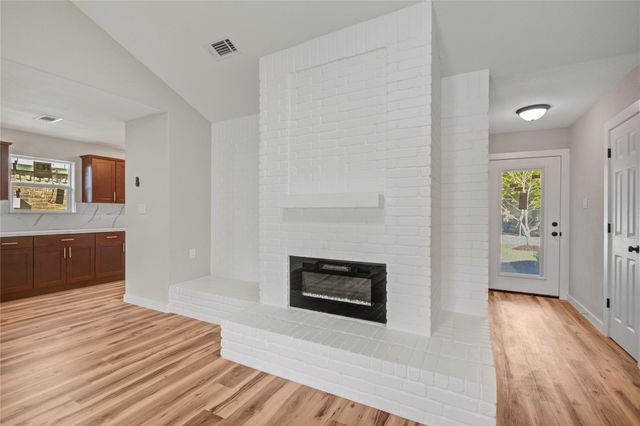 7327 Sunlight Lane, Houston, TX 77095