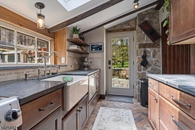 2 Mill Rd, Mount Olive Twp., NJ 07836